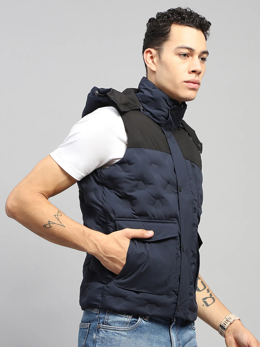 Men Navy Blue Solid Hooded Sleeveless Jacket - Image 4