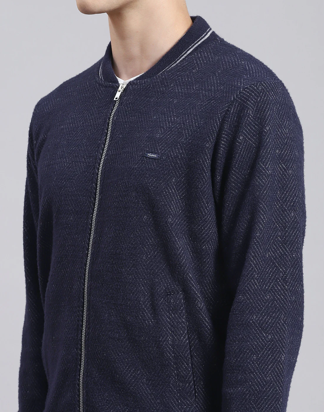 Men Navy Blue Solid Mandarin Collar Full Sleeve Sweatshirt - Image 7