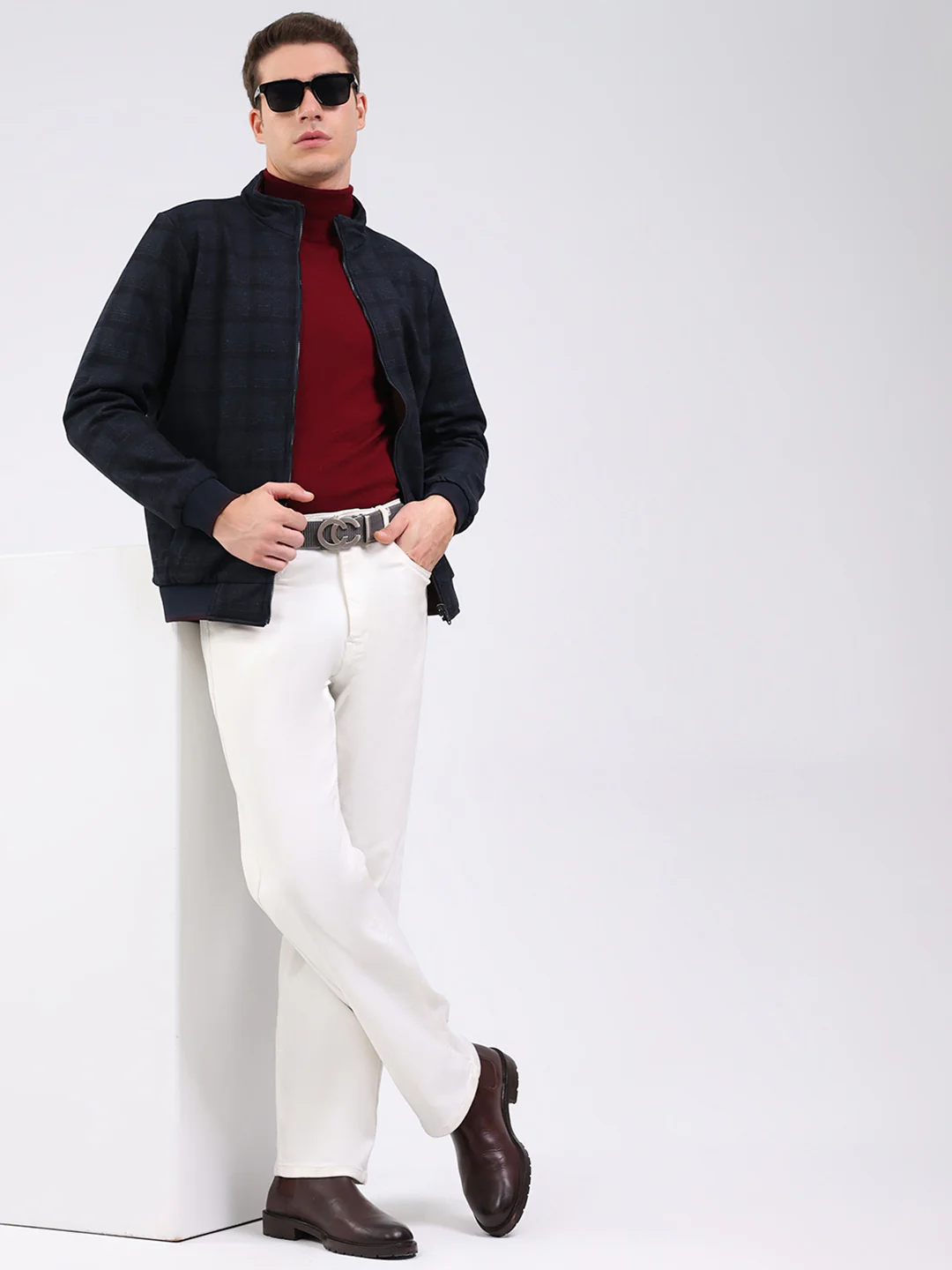 Men Navy Blue Solid Mock Neck Full Sleeve Jacket - Image 2