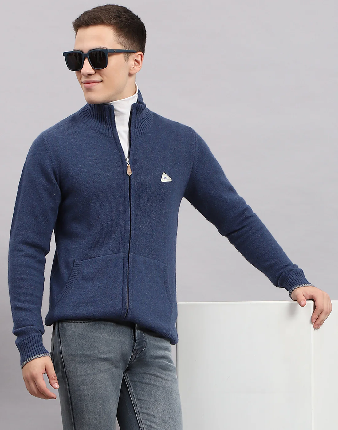Men Navy Blue Solid Mock Neck Full Sleeve Pullover - Image 6