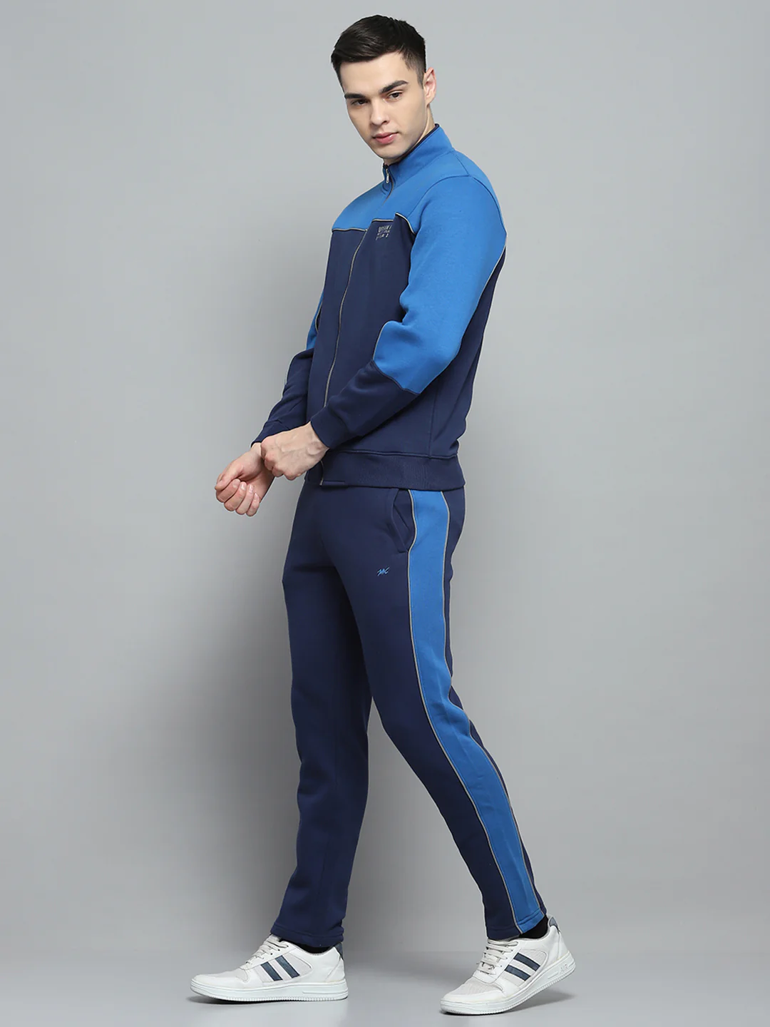 Men Navy Blue Solid Mock Neck Full Sleeve Winter Tracksuit - Image 3