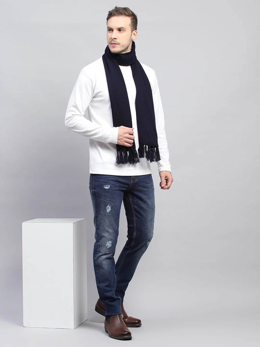 Men Navy Blue Solid Muffler - Image 2