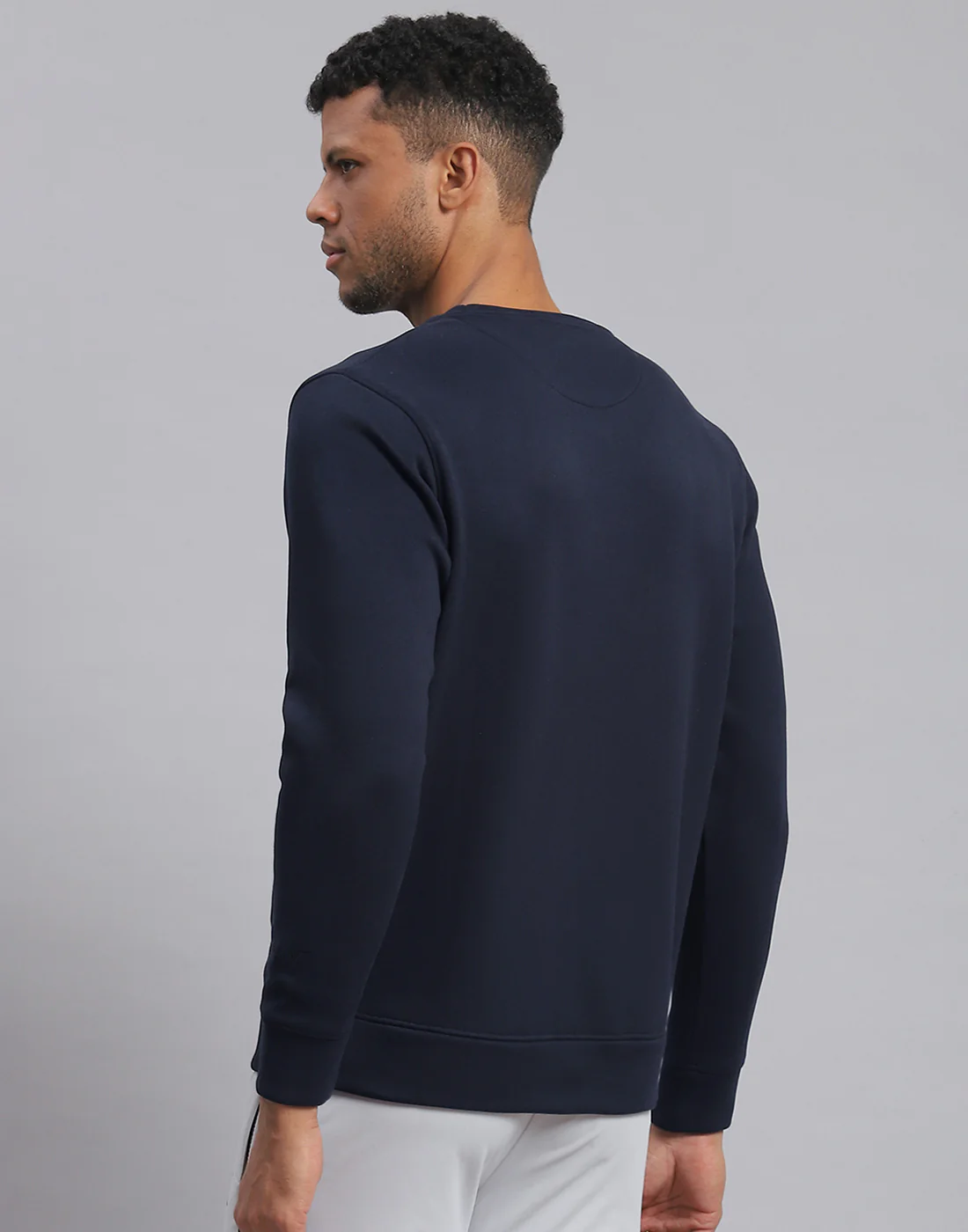 Rock.it Men Navy Blue Solid Round Neck Full Sleeve Sweatshirt - Image 6