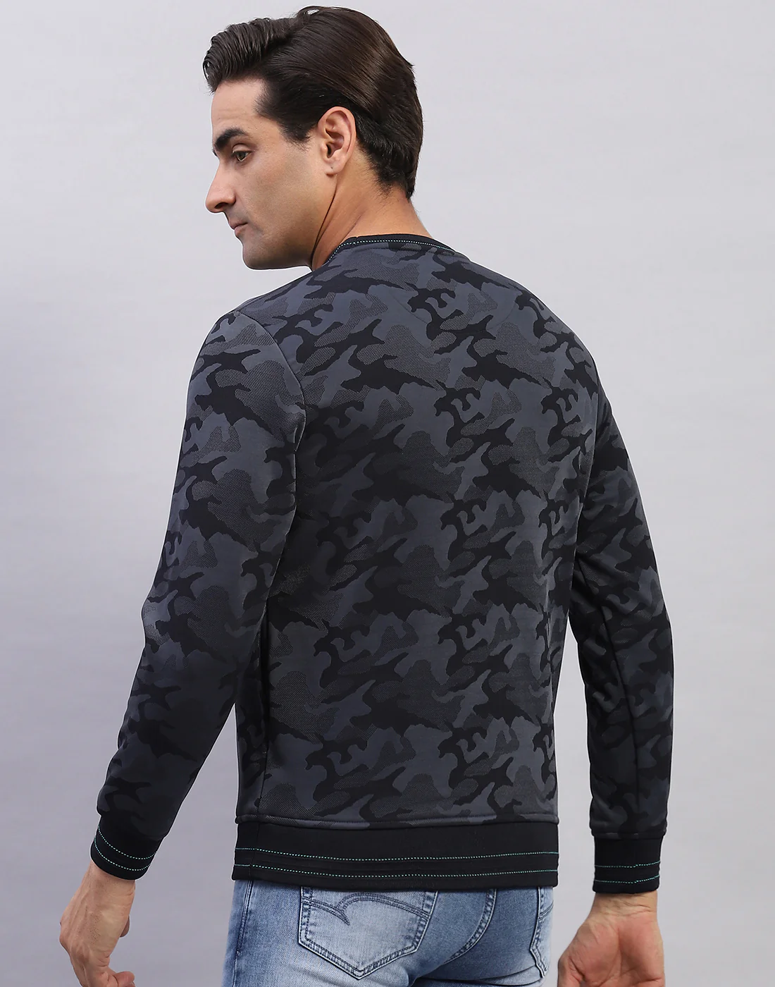 Men Navy Blue Solid Round Neck Full Sleeve Sweatshirt - Image 5