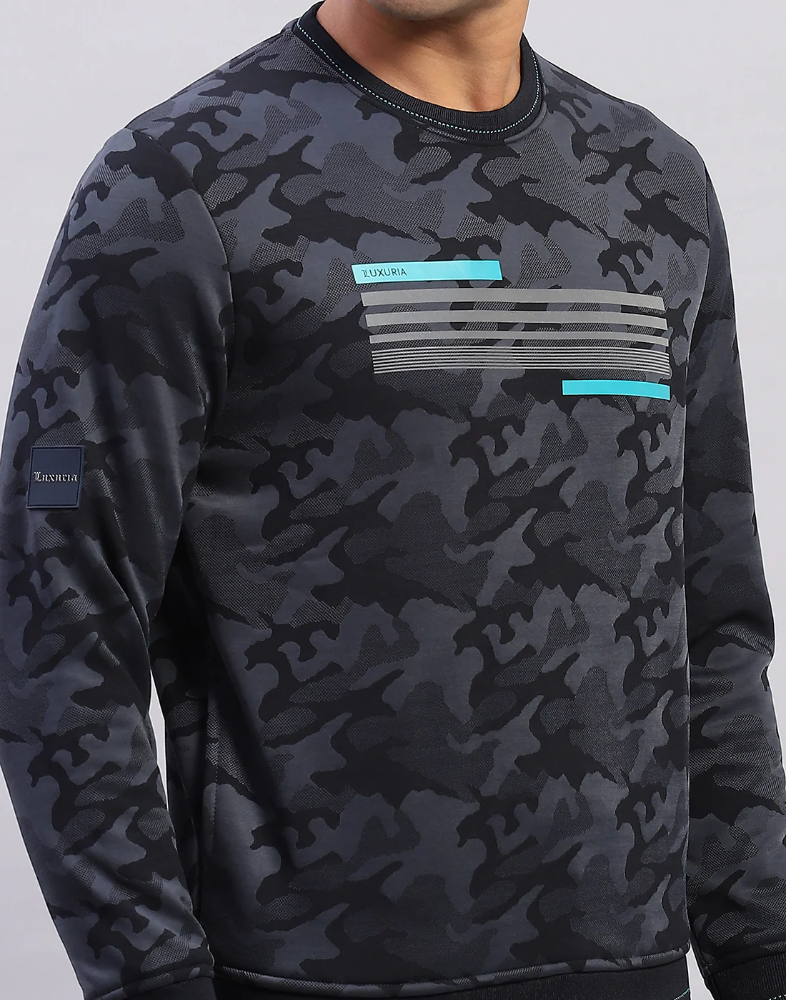 Men Navy Blue Solid Round Neck Full Sleeve Sweatshirt - Image 6