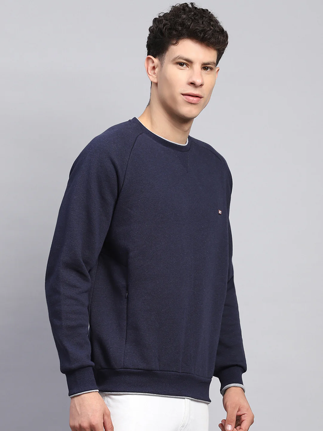 Men Navy Blue Solid Round Neck Full Sleeve Sweatshirt - Image 4