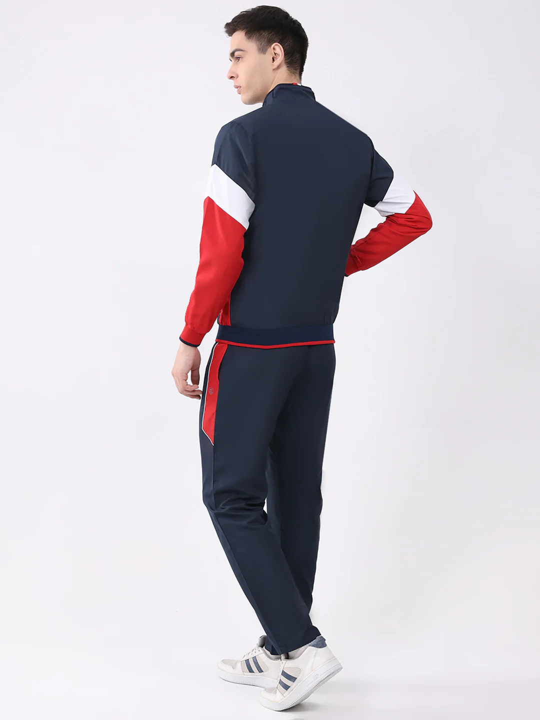 Men Navy Blue Solid Round Neck Full Sleeve Winter Tracksuit - Image 5