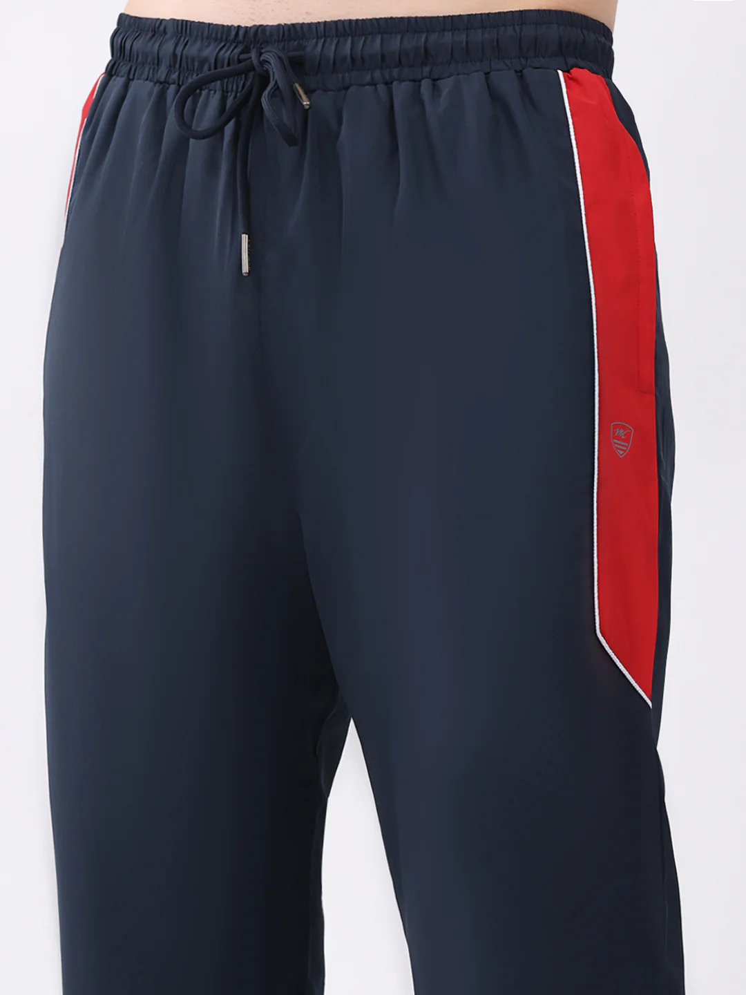 Men Navy Blue Solid Round Neck Full Sleeve Winter Tracksuit - Image 8