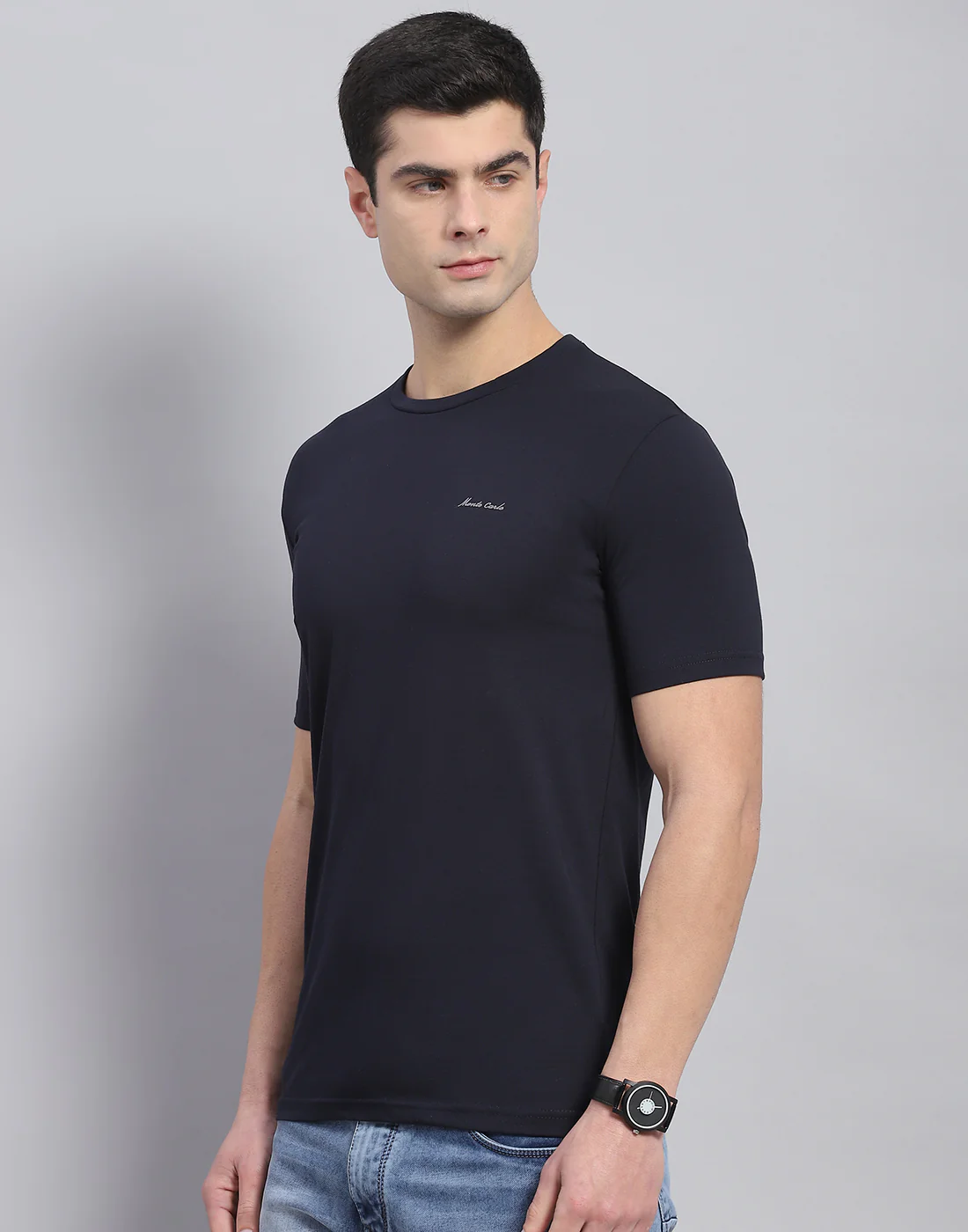 Men Navy Blue Solid Round Neck Half Sleeve T-Shirt - Image 3