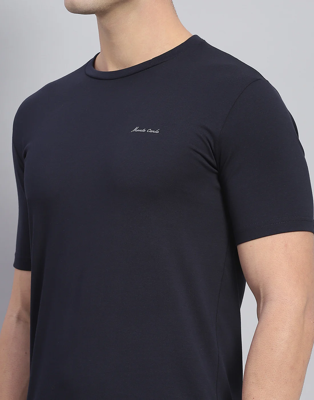Men Navy Blue Solid Round Neck Half Sleeve T-Shirt - Image 6