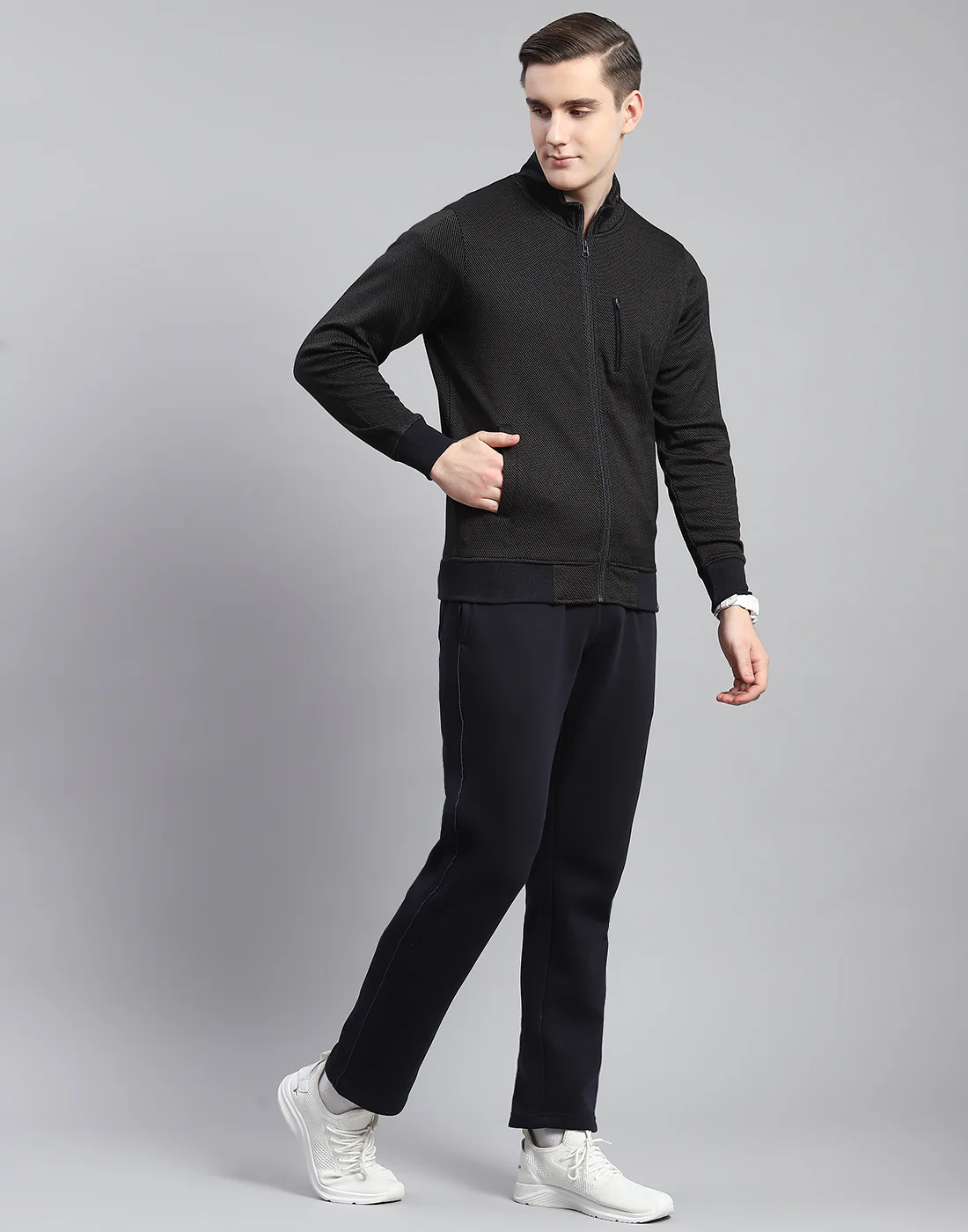 Men Navy Blue Solid Stand Collar Full Sleeve Tracksuit - Image 4