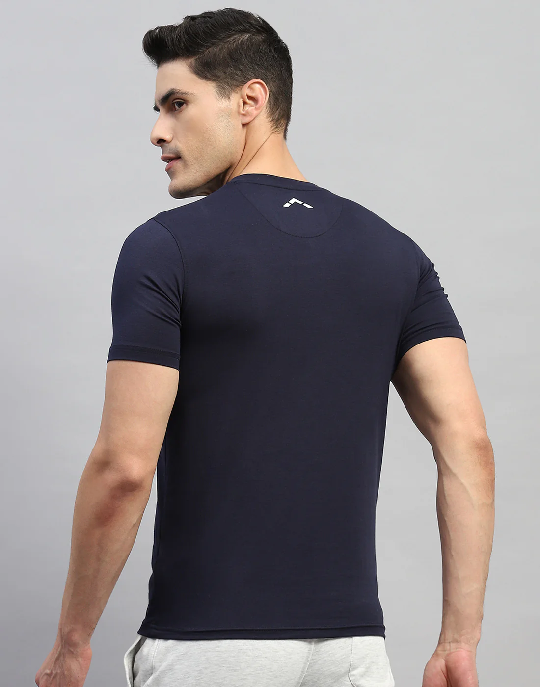 Rock.it Men Navy Blue Solid V Neck Half Sleeve T-Shirt - Image 5