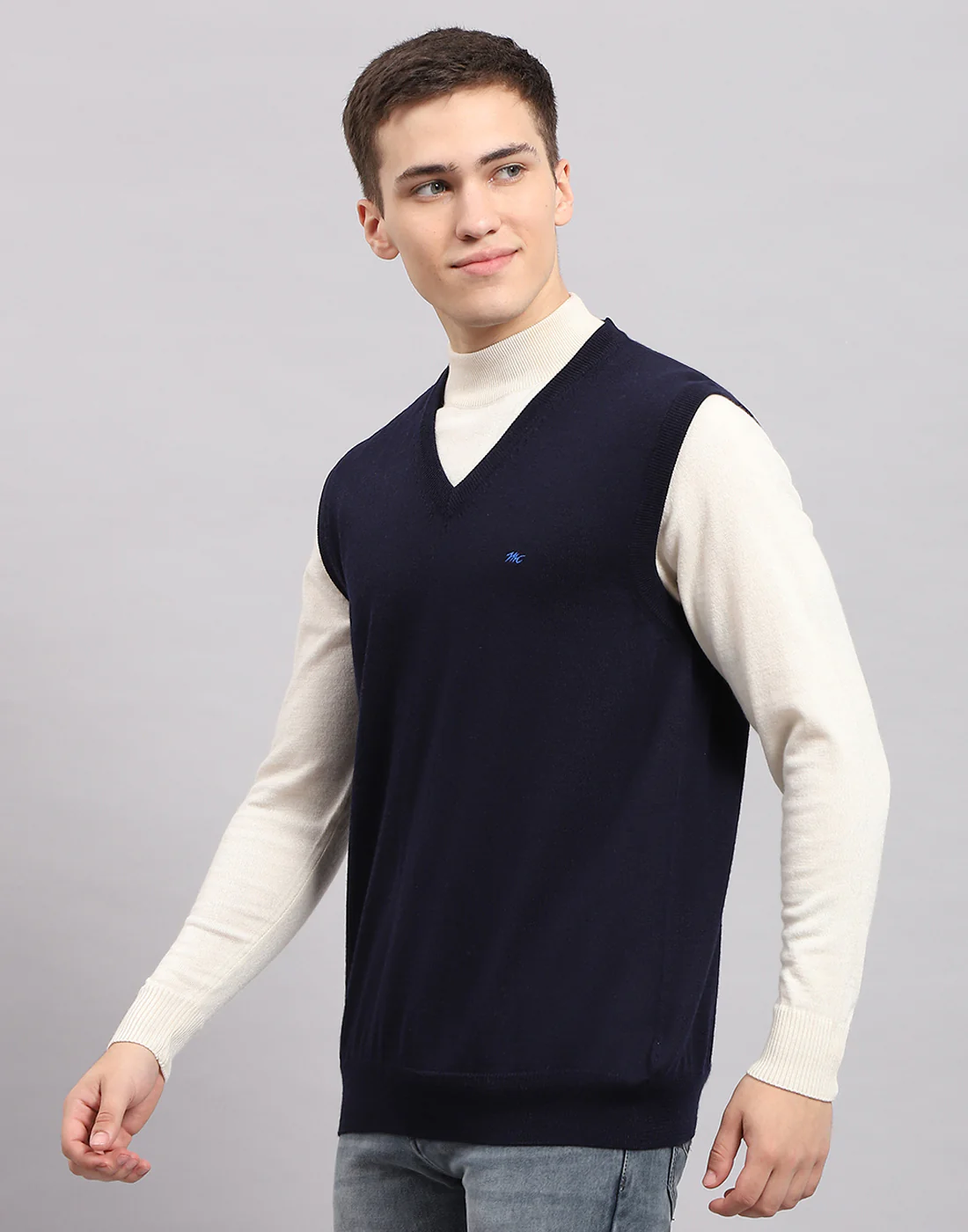 Men Navy Blue Solid V Neck Sleeveless Sweater - Image 3