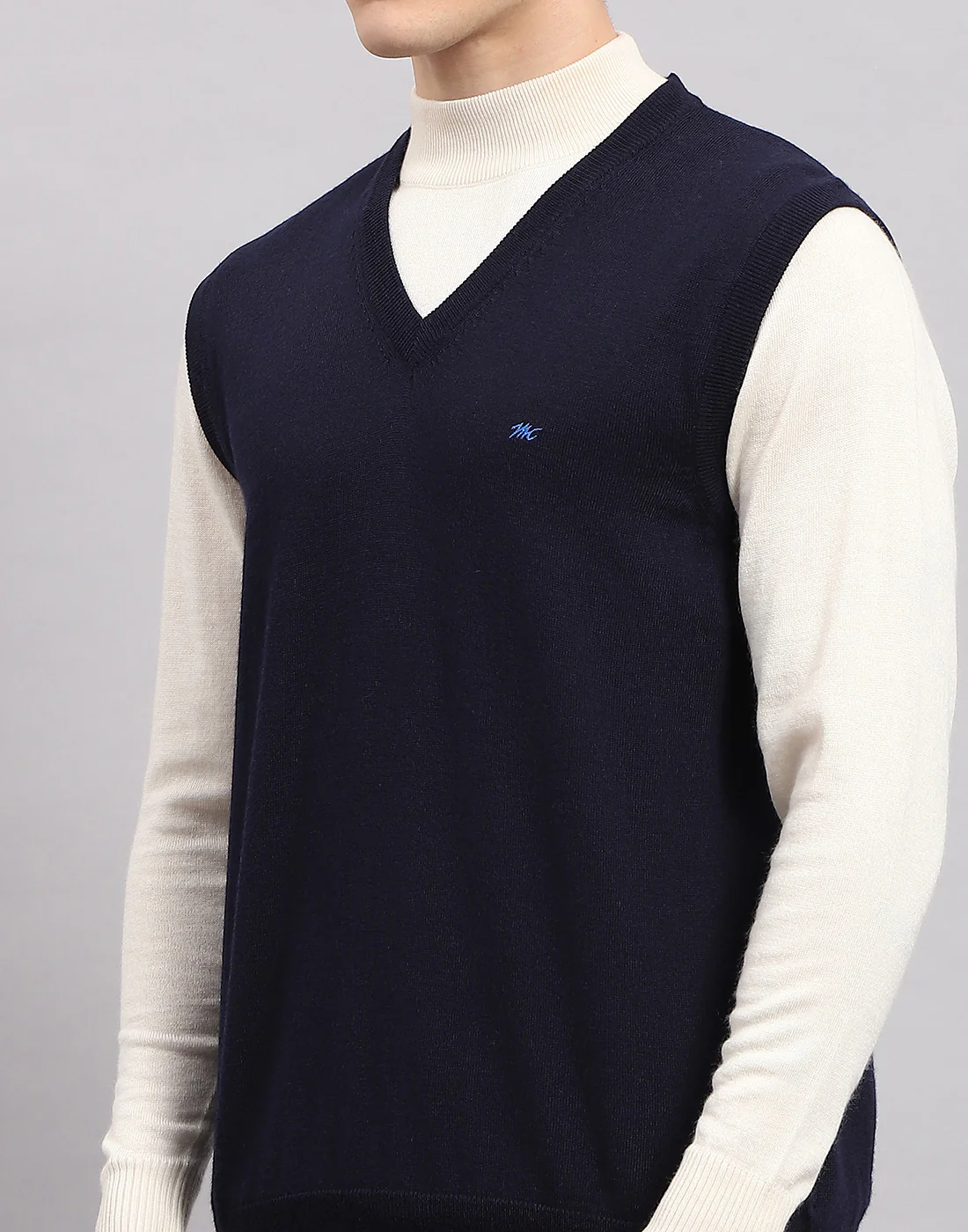 Men Navy Blue Solid V Neck Sleeveless Sweater - Image 6
