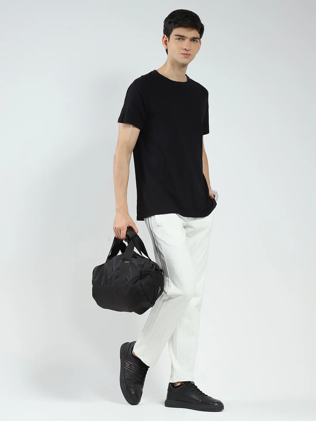Men Off White & Green Solid Regular Fit Lower - Image 2