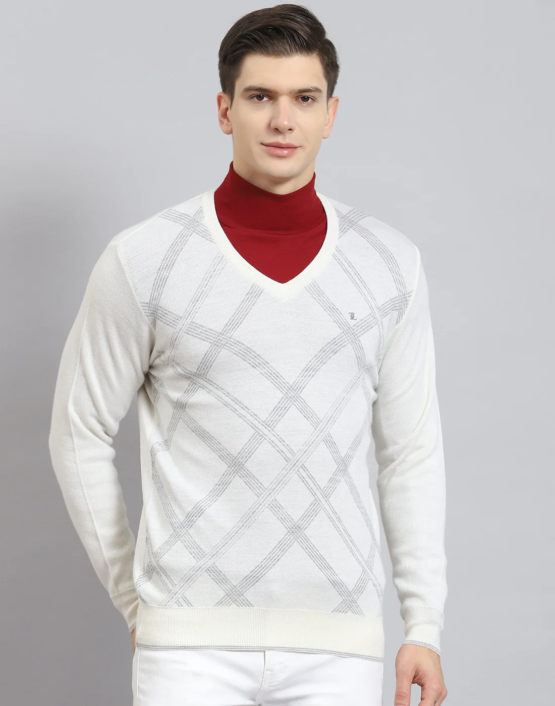 Men Off White Printed V Neck Full Sleeve Sweater - Image 3