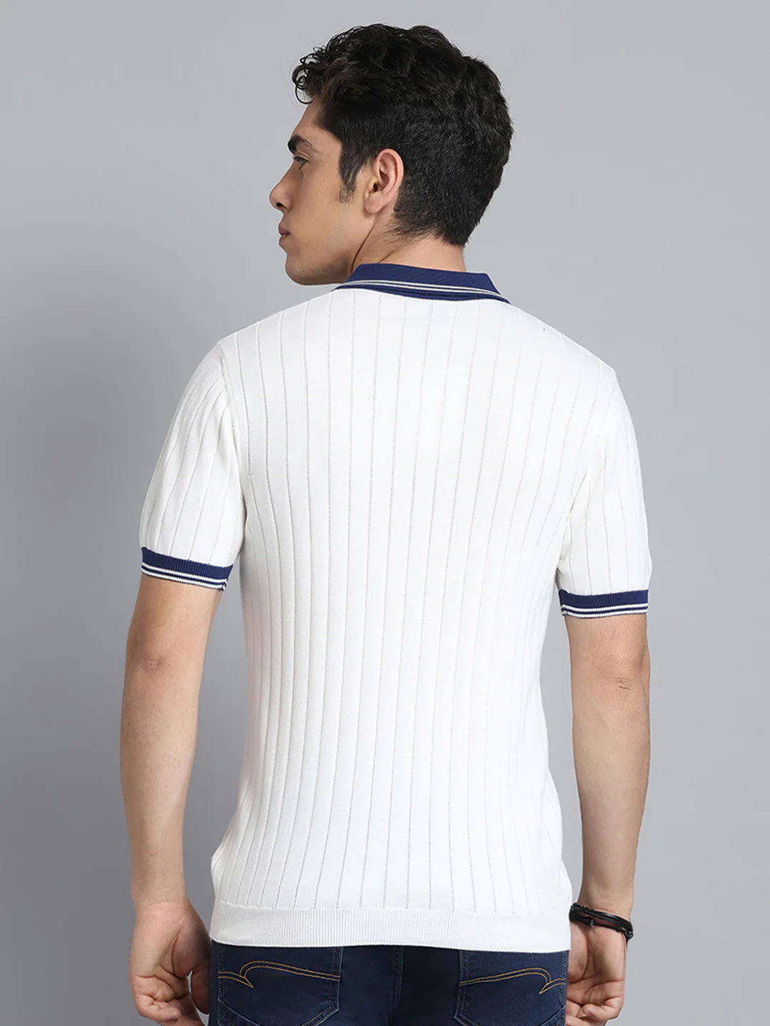 Men Off White Self Design Collar Half Sleeve T-Shirt - Image 5