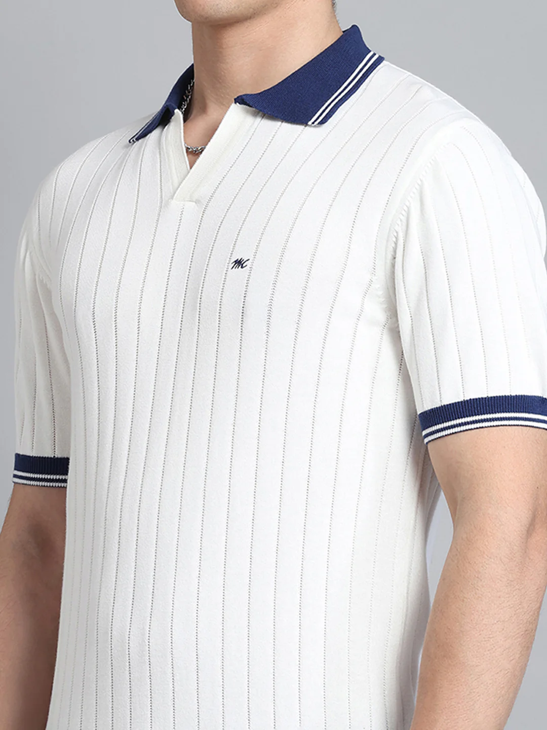 Men Off White Self Design Collar Half Sleeve T-Shirt - Image 7