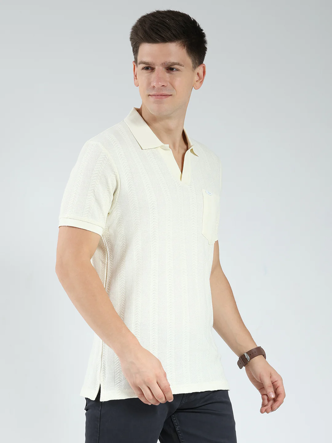 Men Off White Self Design Collar Half Sleeve T-Shirt - Image 4