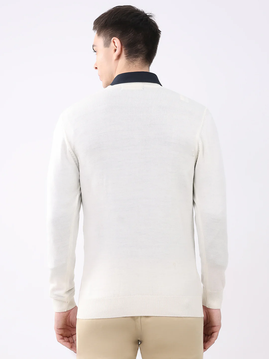 Men Off White Self Design V Neck Full Sleeve Pullover - Image 5