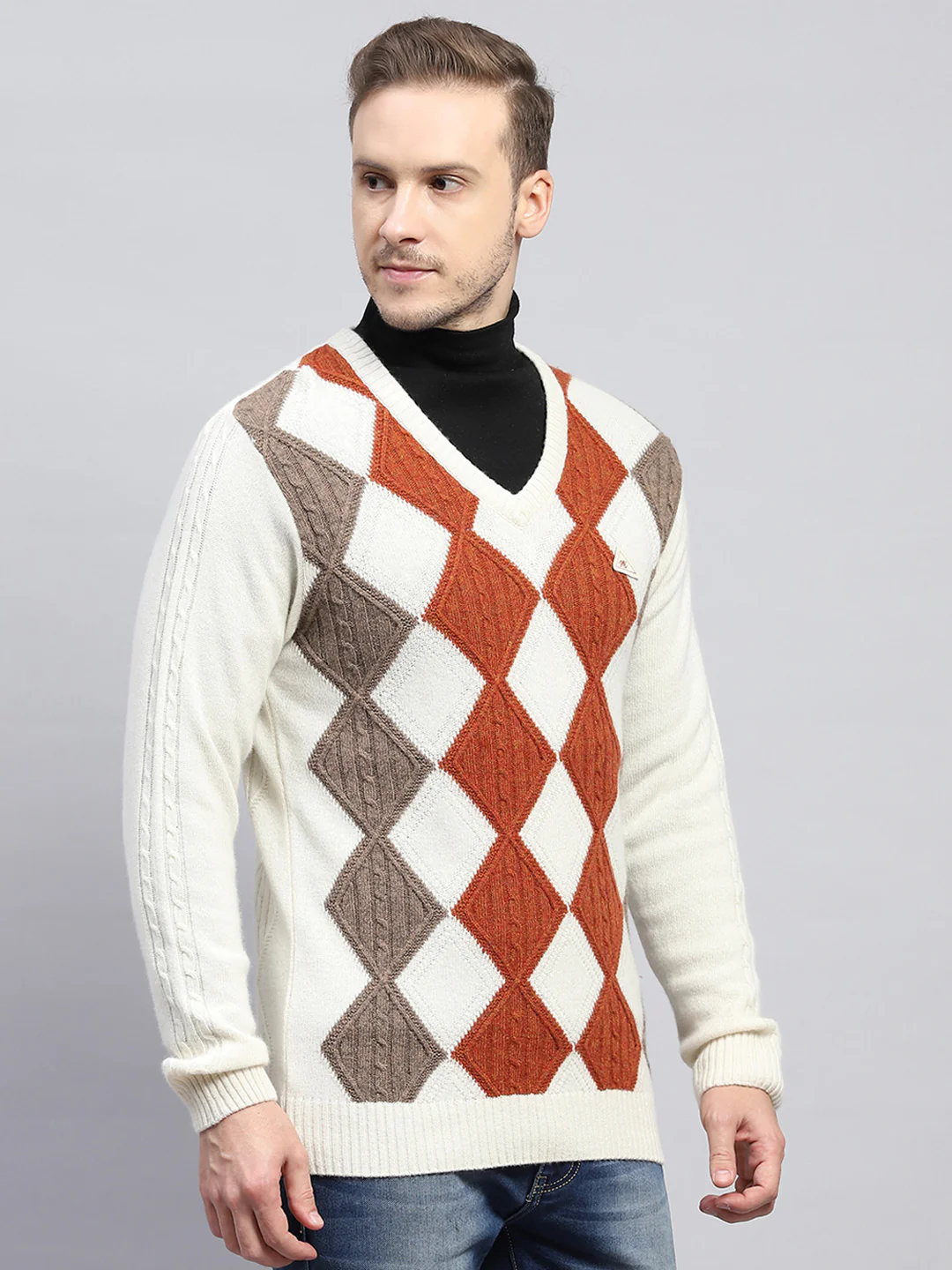 Men Off White Self Design V Neck Full Sleeve Pullover - Image 4