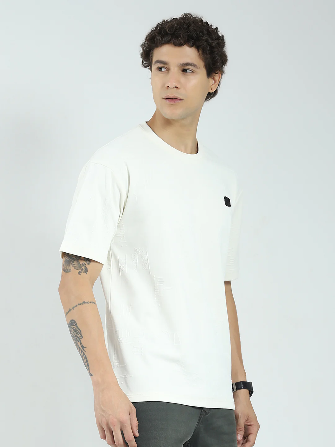 Rock.it Men Off White Self Design Round Neck Half Sleeve T-Shirt - Image 4