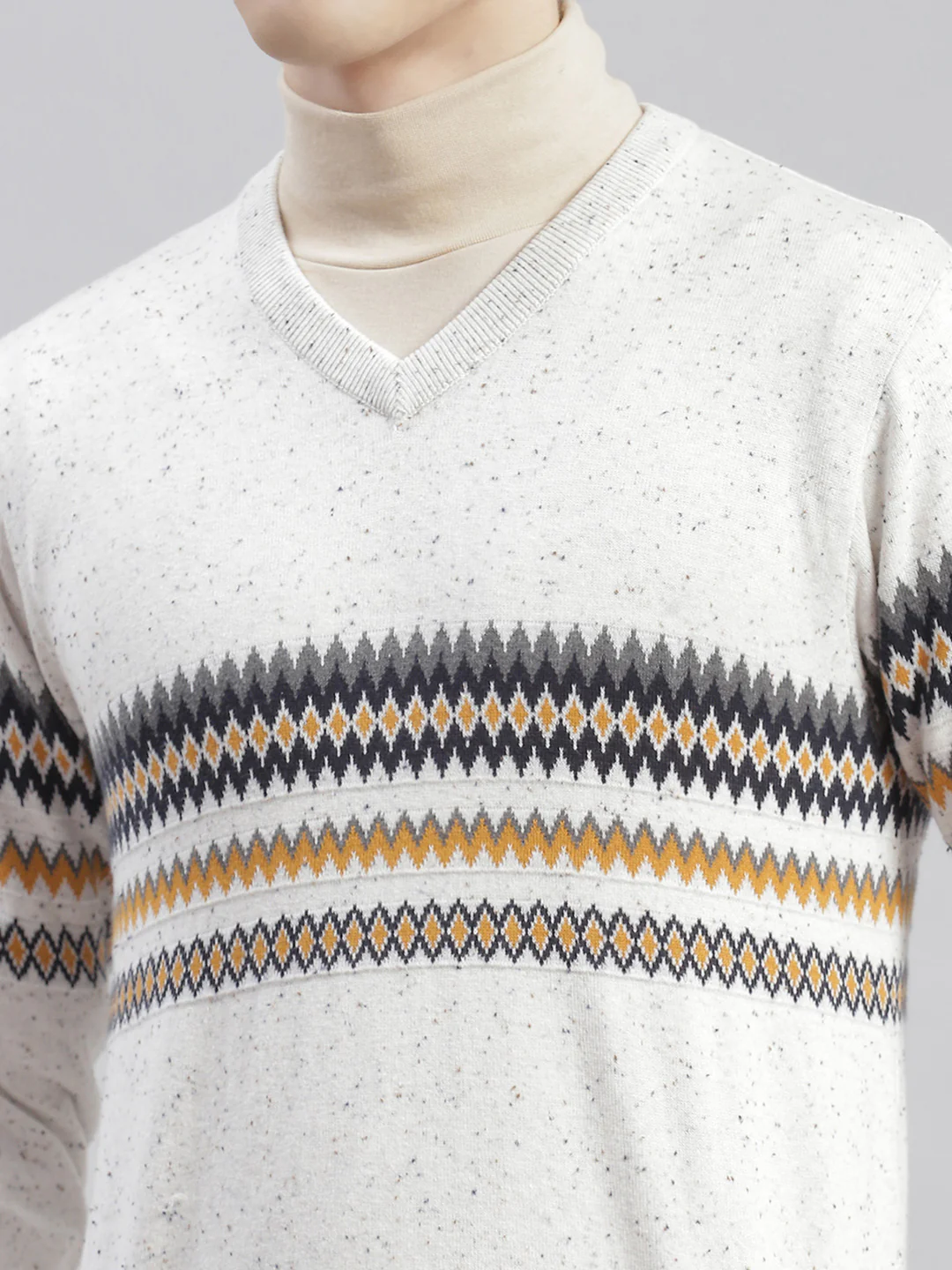 Men Off White Self Design V Neck Full Sleeve Sweaters/Pullovers - Image 6