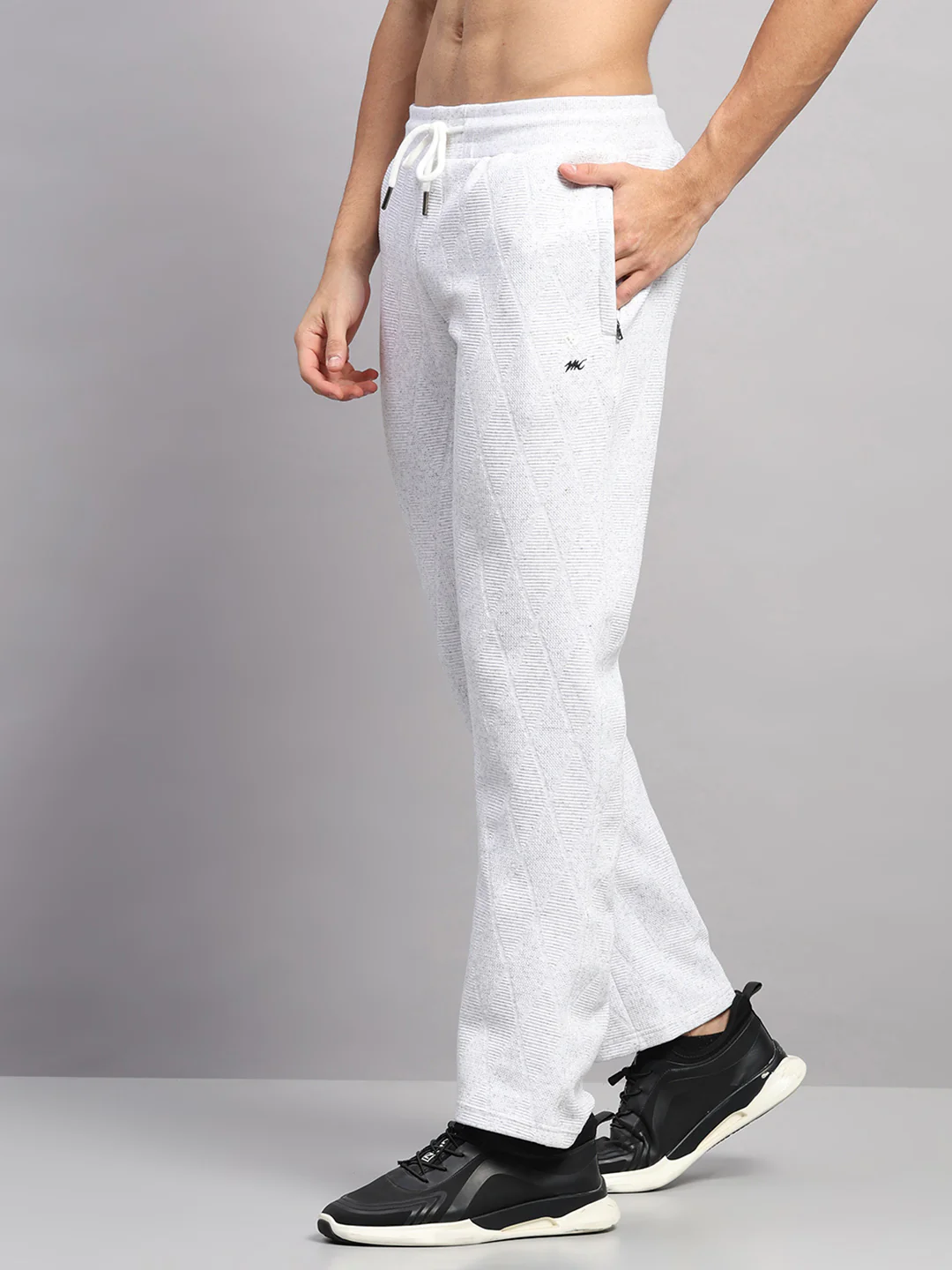 Men Off White Solid Collar Full Sleeve Winter Tracksuit - Image 7