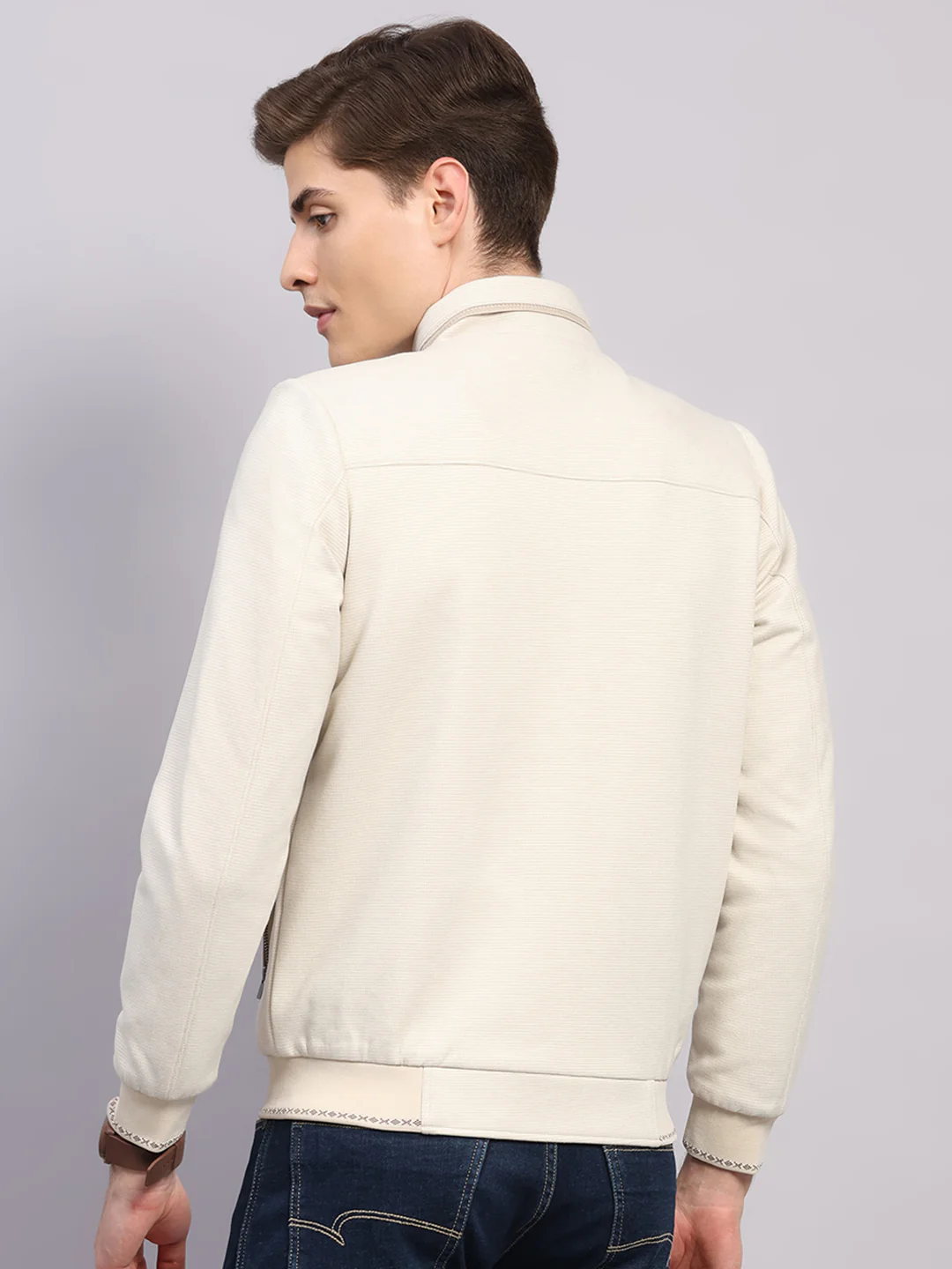 Men Off White Solid Mock Neck Full Sleeve Jacket - Image 5