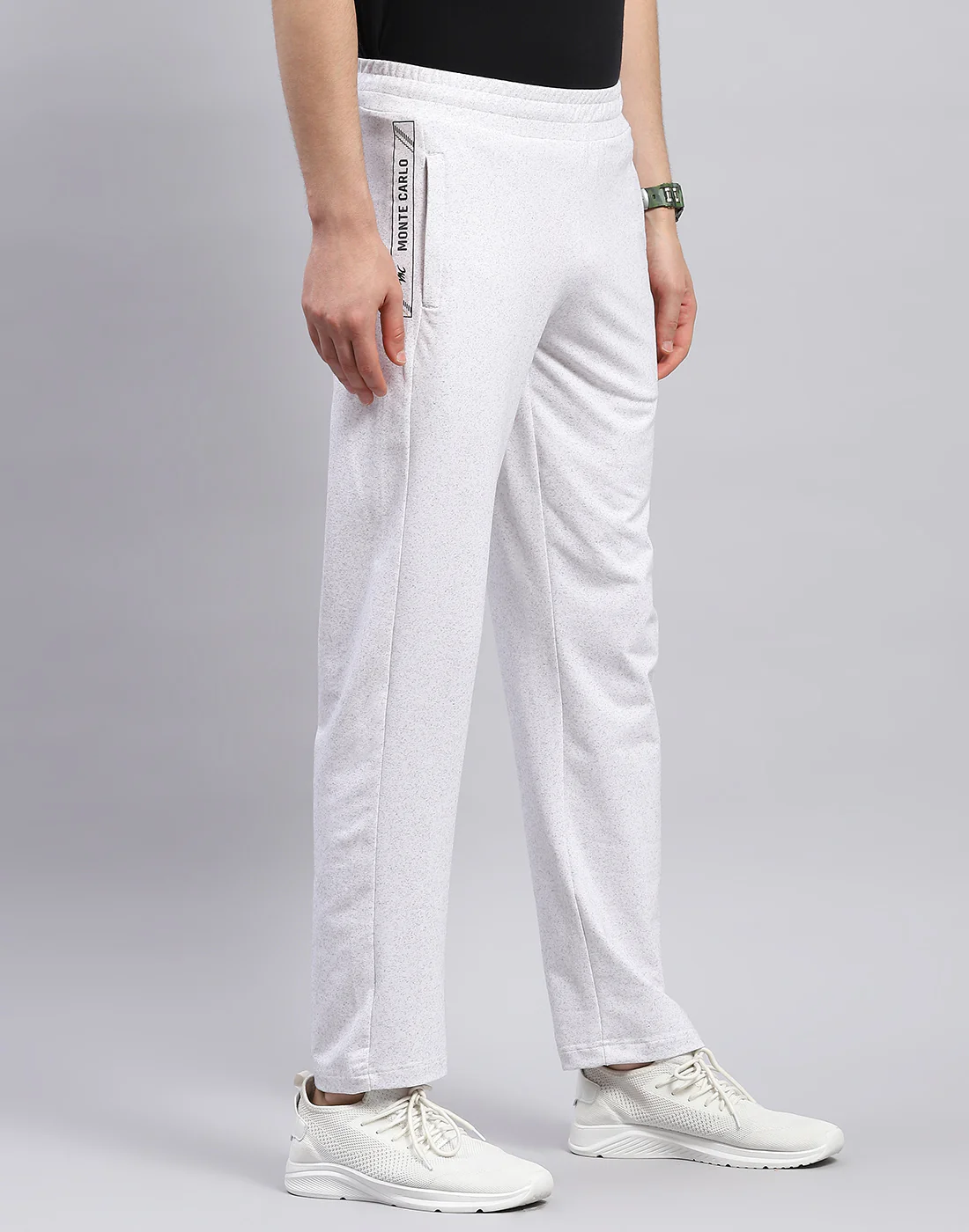 Men Off White Solid Regular Fit Lower - Image 4