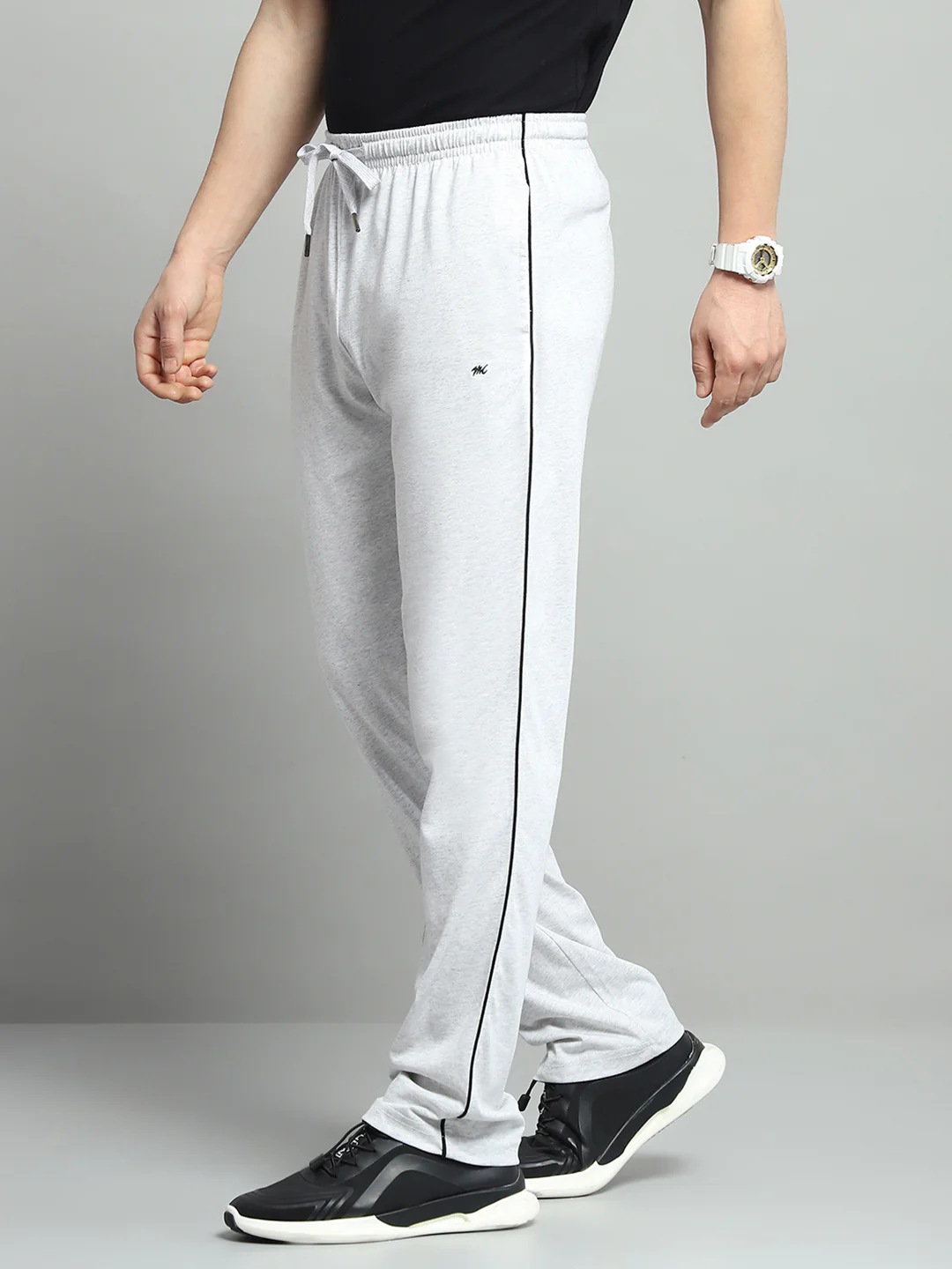 Men Off White Solid Regular Fit Lower - Image 3