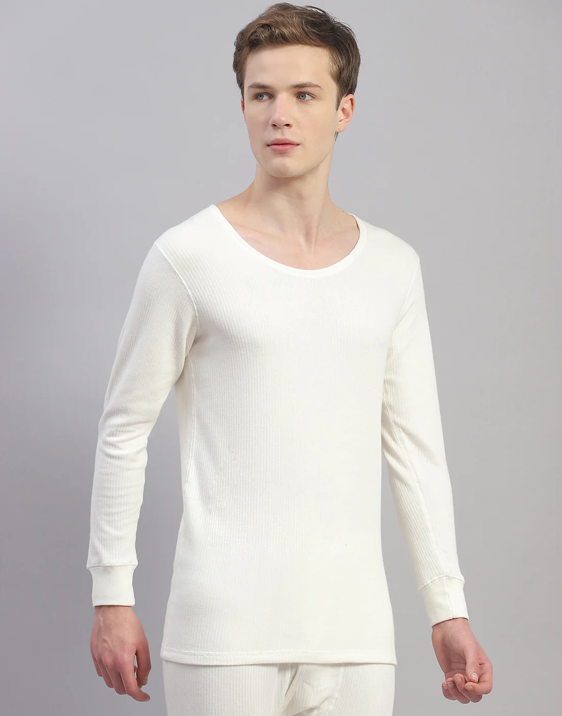 Men Off White Solid Round Neck Full Sleeve Thermal Vest - Image 4