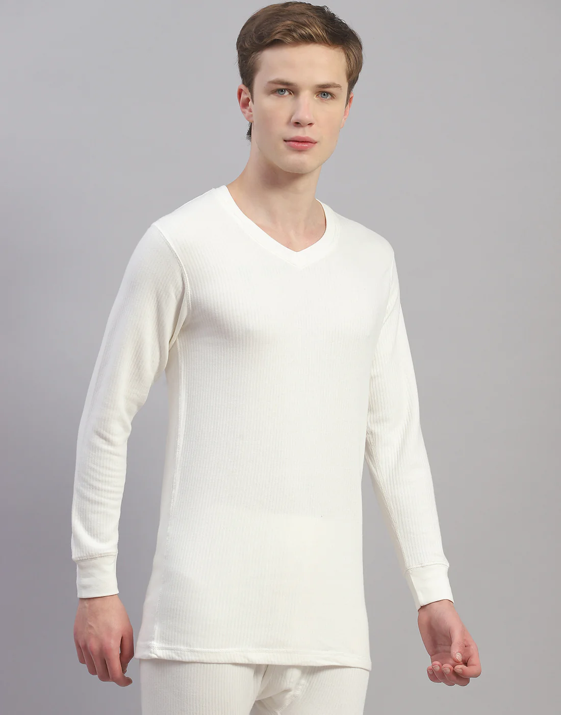 Men Off White Solid Round Neck Full Sleeve Thermal Vest - Image 4