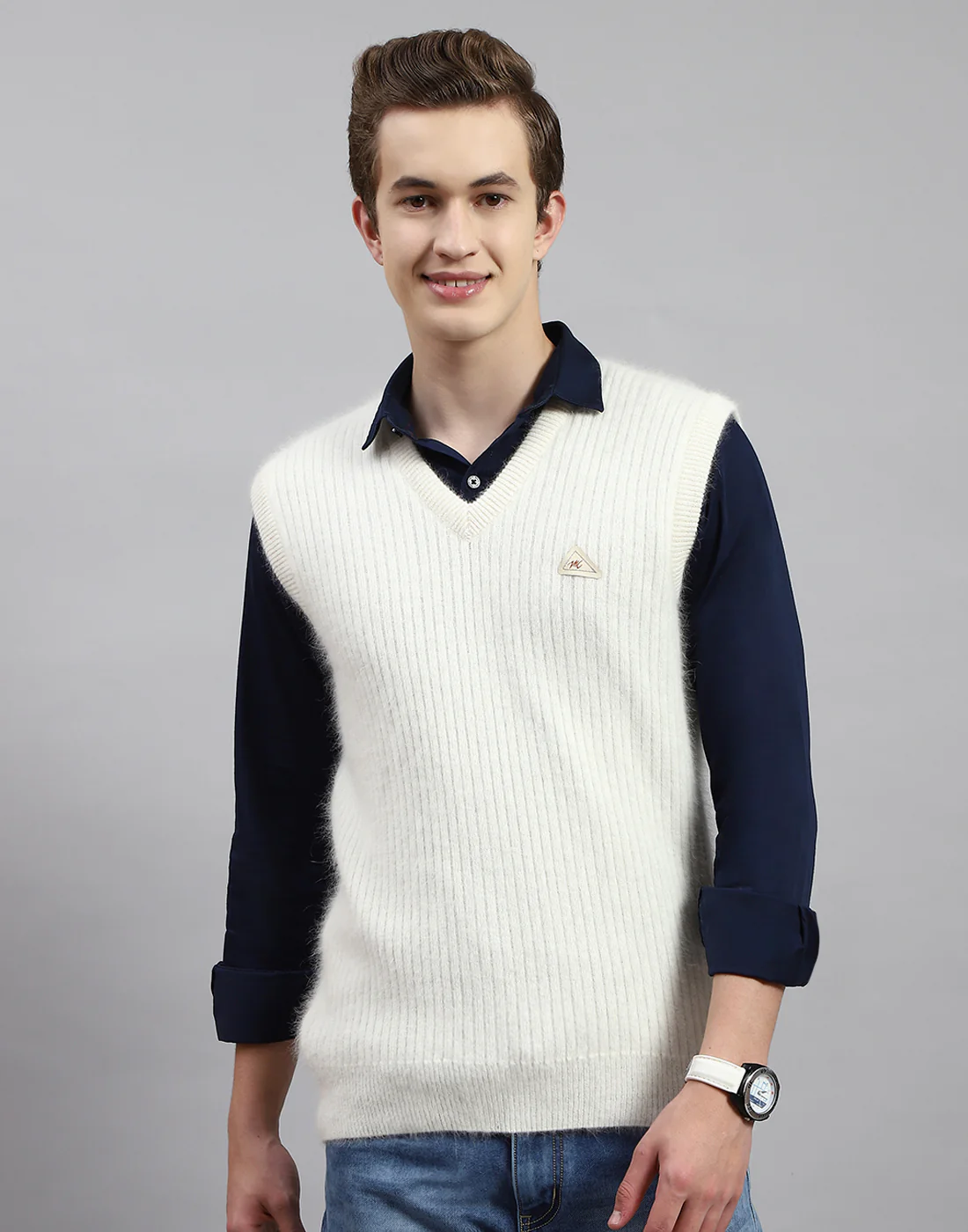 Men Off White Solid V Neck Sleeveless Sweater - Image 3