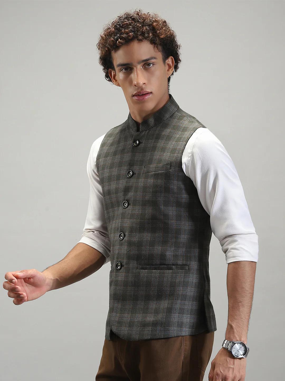 Men Olive Check Band Collar Sleeveless Jacket - Image 3