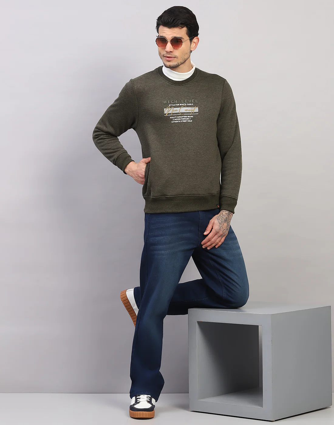 Men Olive Printed Round Neck Full Sleeve Sweatshirt - Image 5