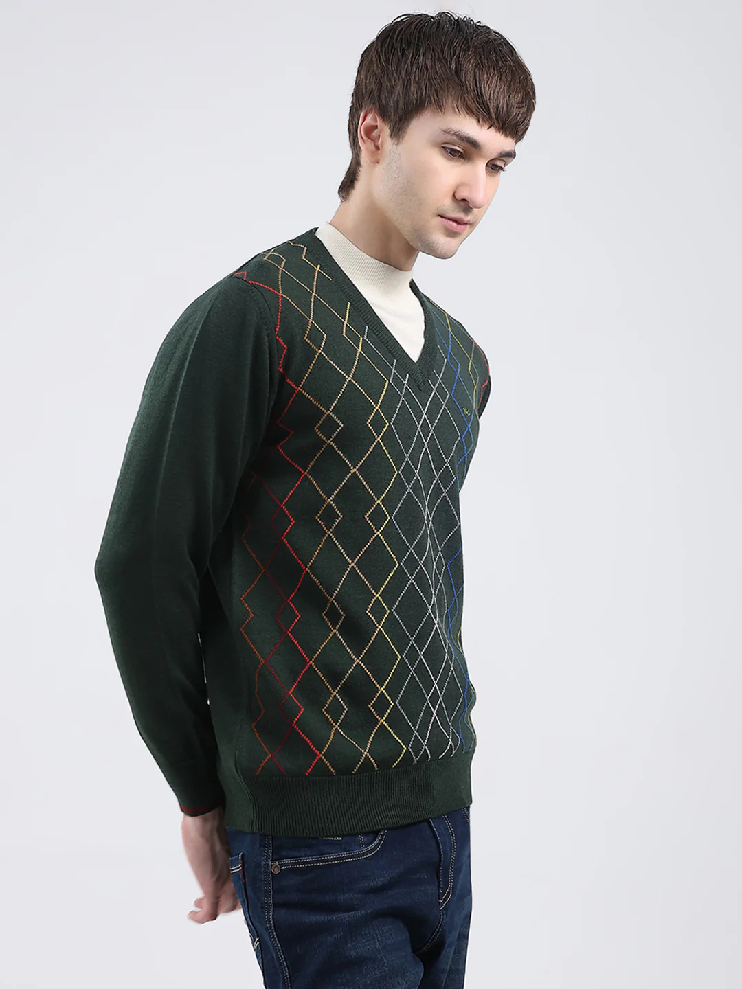 Men Olive Self Design V Neck Full Sleeve Pullover - Image 4