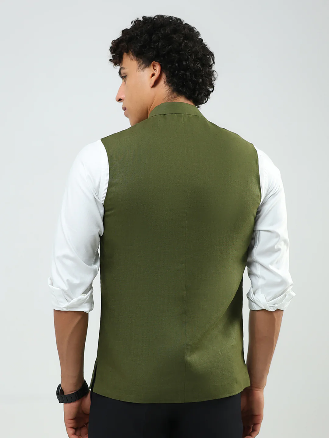 Men Olive Solid Band Neck Sleeveless Nehru Jacket - Image 5