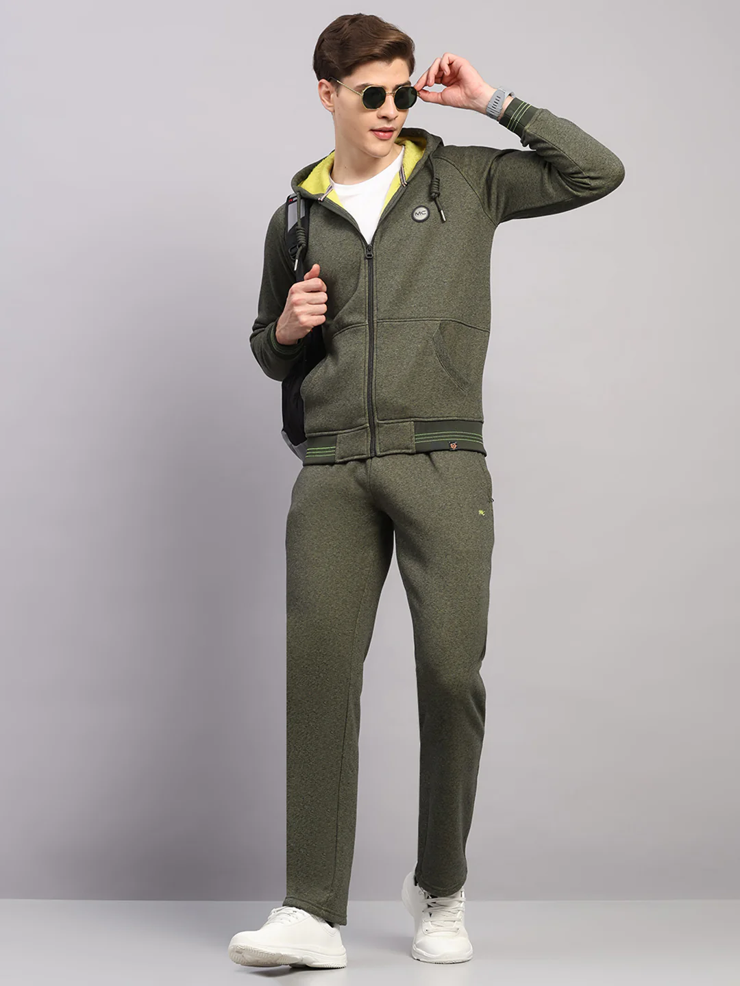 Men Olive Solid Collar Full Sleeve Winter Tracksuit - Image 2