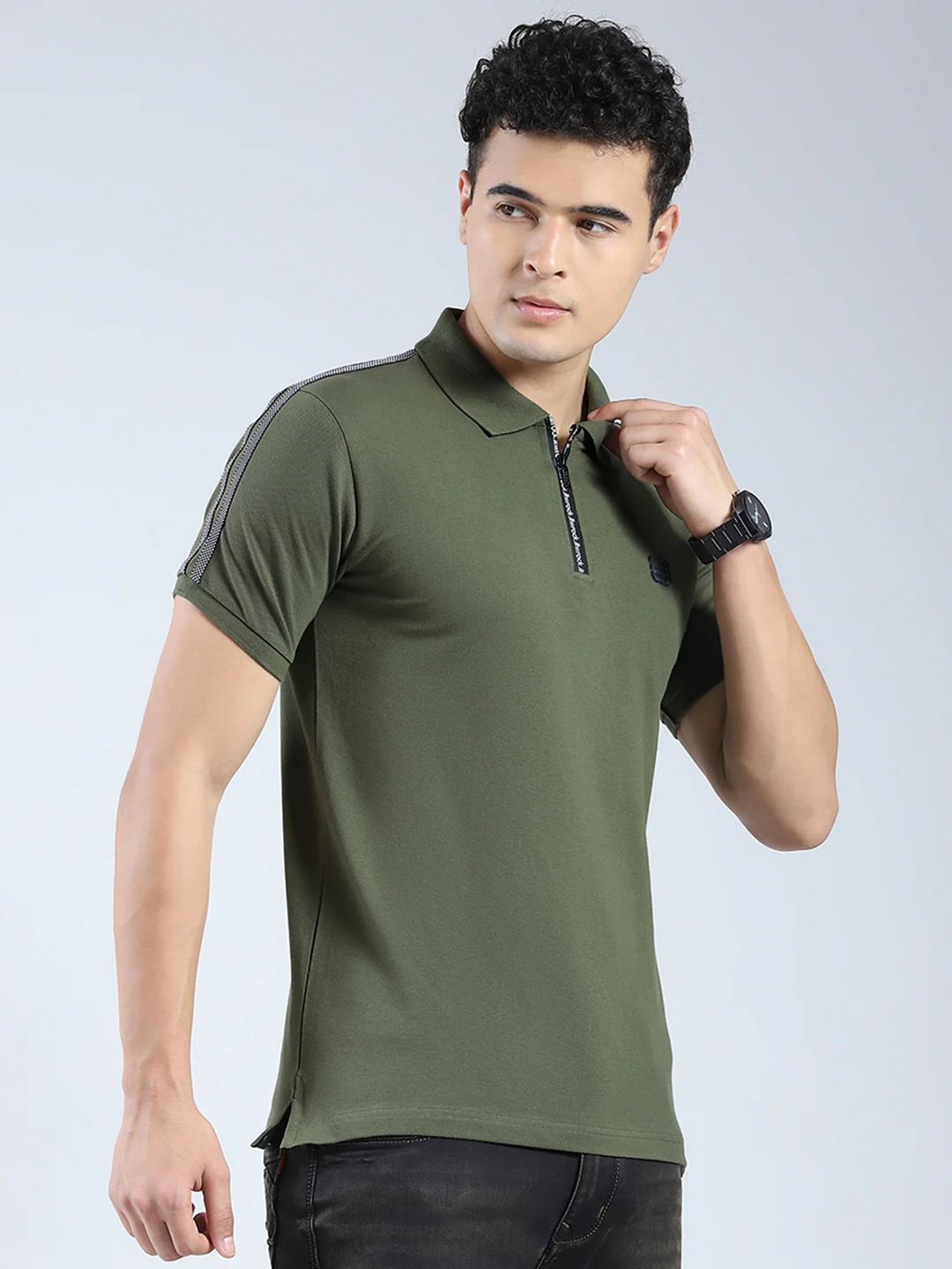 Rock.it Men Olive Solid Collar Half Sleeve T-Shirt - Image 4
