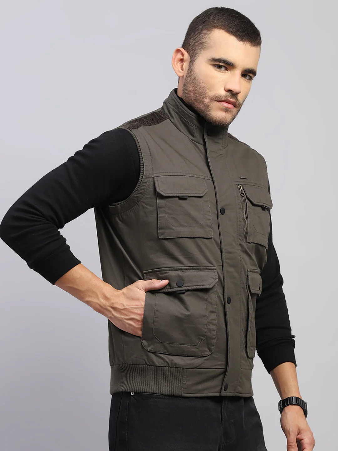 Men Olive Solid Collar Sleeveless Jacket - Image 4