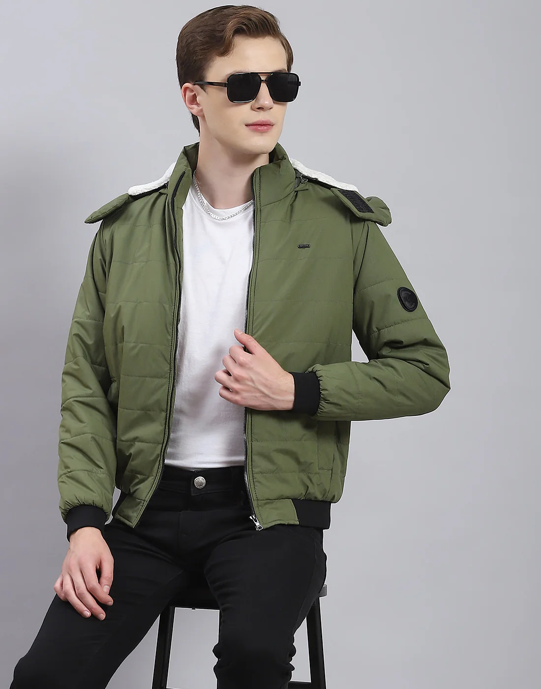 Men Olive Solid Hooded Full Sleeve Jacket - Image 2