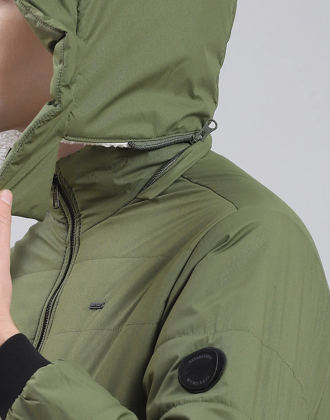 Men Olive Solid Hooded Full Sleeve Jacket - Image 8
