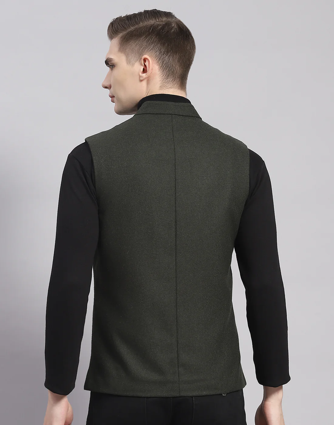 Men Olive Solid Mandarin Collar Sleeveless Nehru Jacket - Image 5