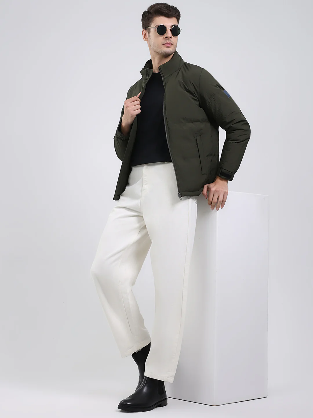 Men Olive Solid Mock Neck Full Sleeve Jacket - Image 2