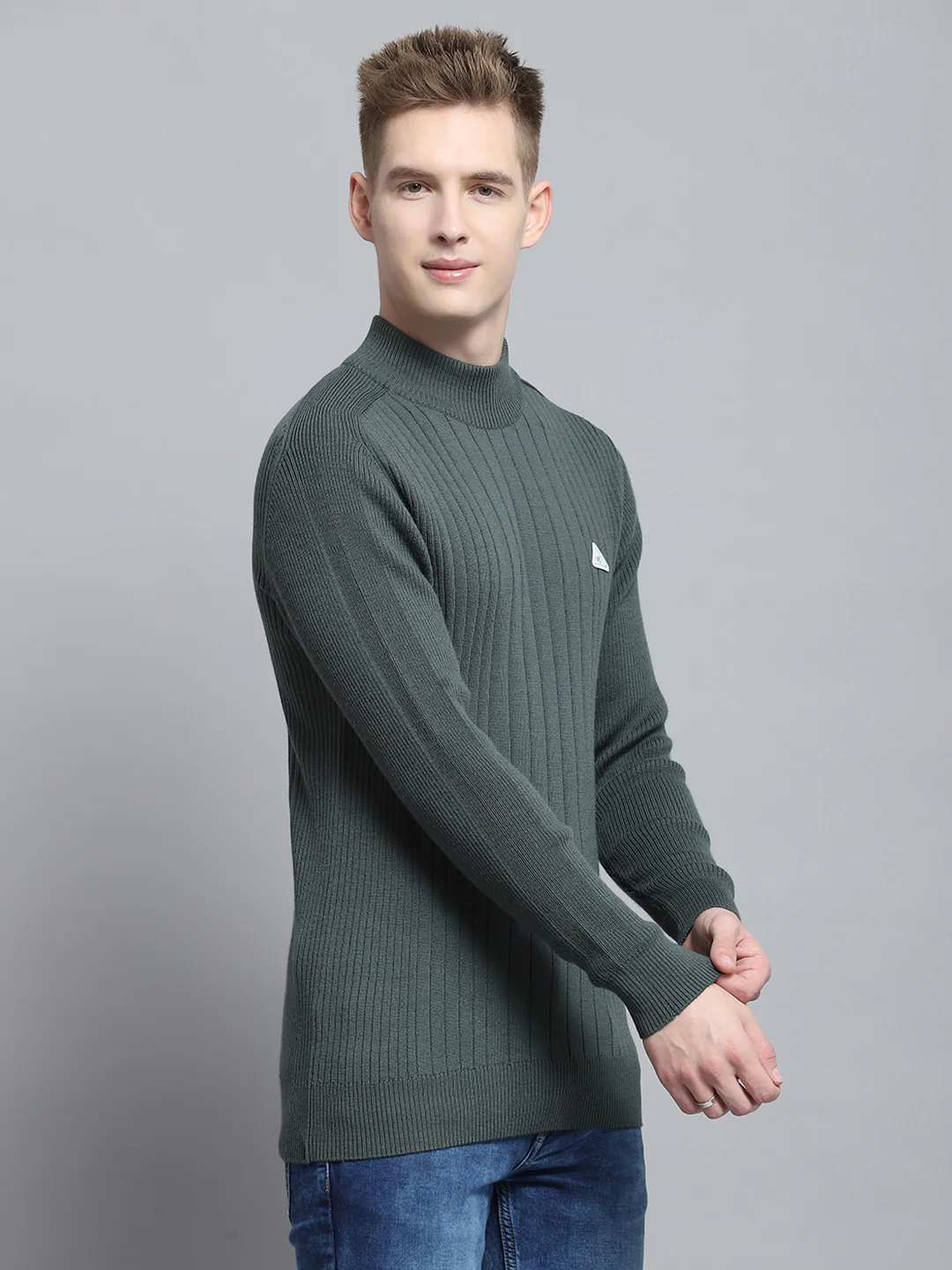 Men Olive Solid Mock Neck Full Sleeve Pullover - Image 4