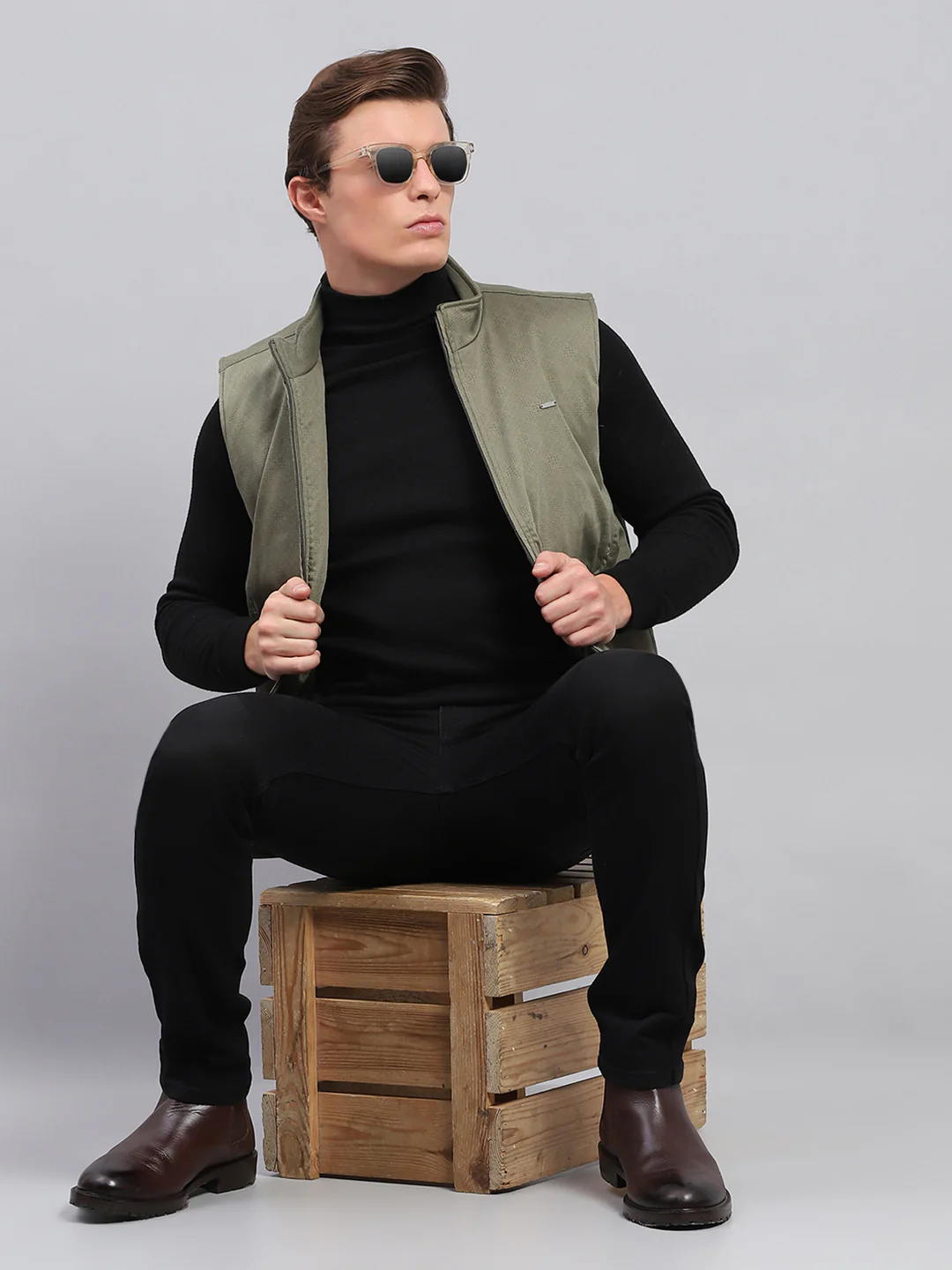 Men Olive Solid Mock Neck Sleeveless Jacket - Image 2