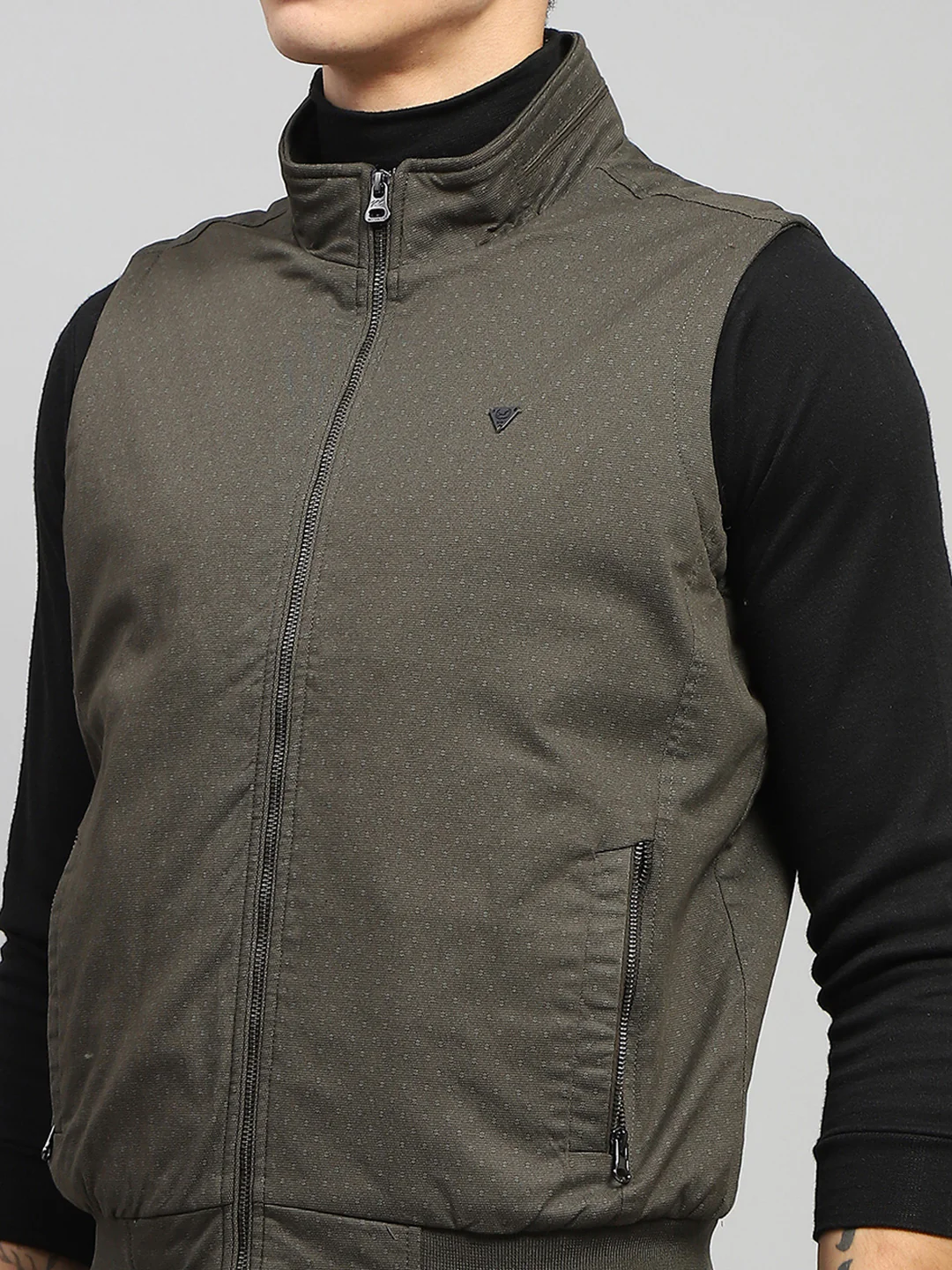 Men Olive Solid Mock Neck Sleeveless Jacket - Image 6