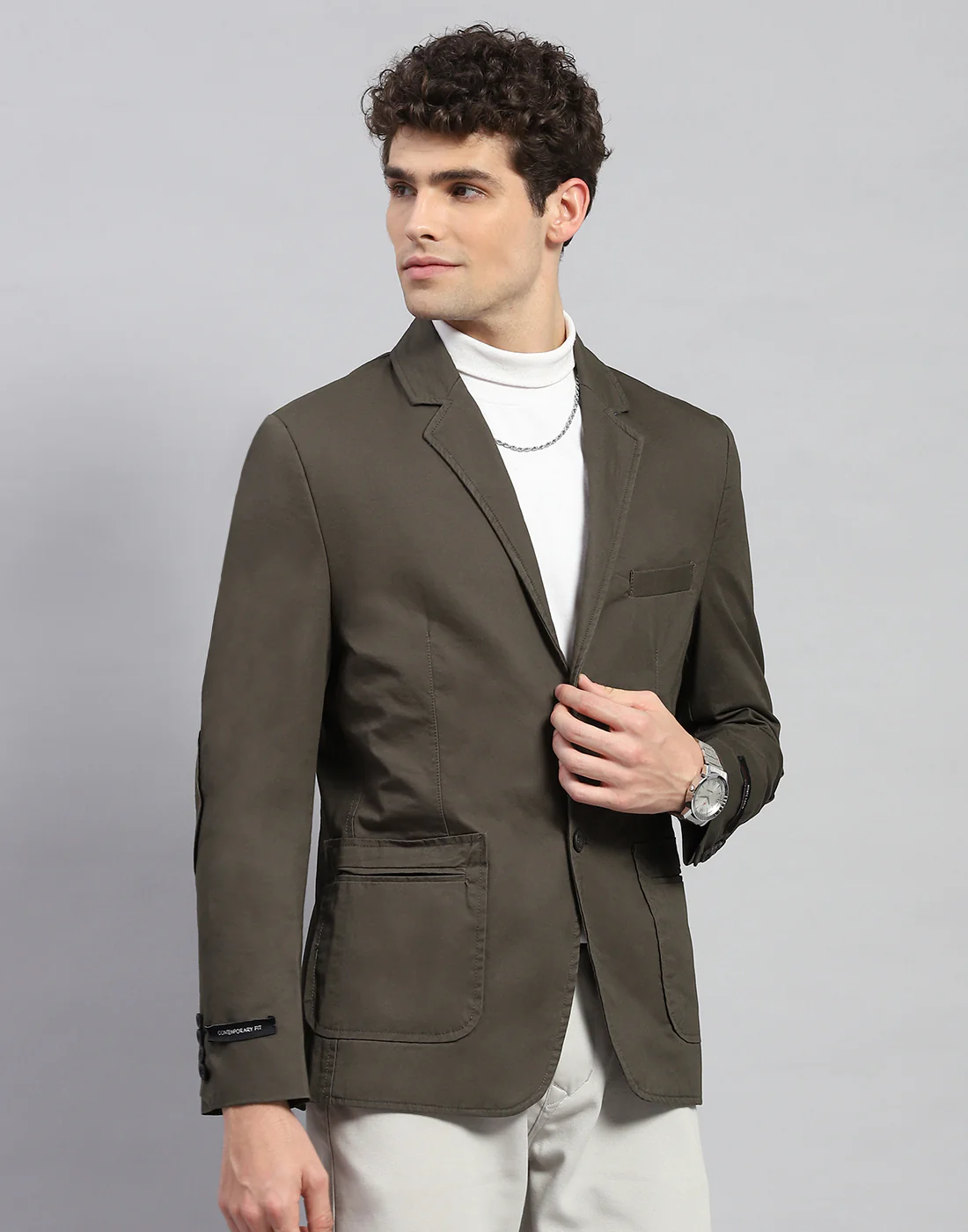 Men Olive Solid Notch Lapel Collar Full Sleeve Blazer - Image 4