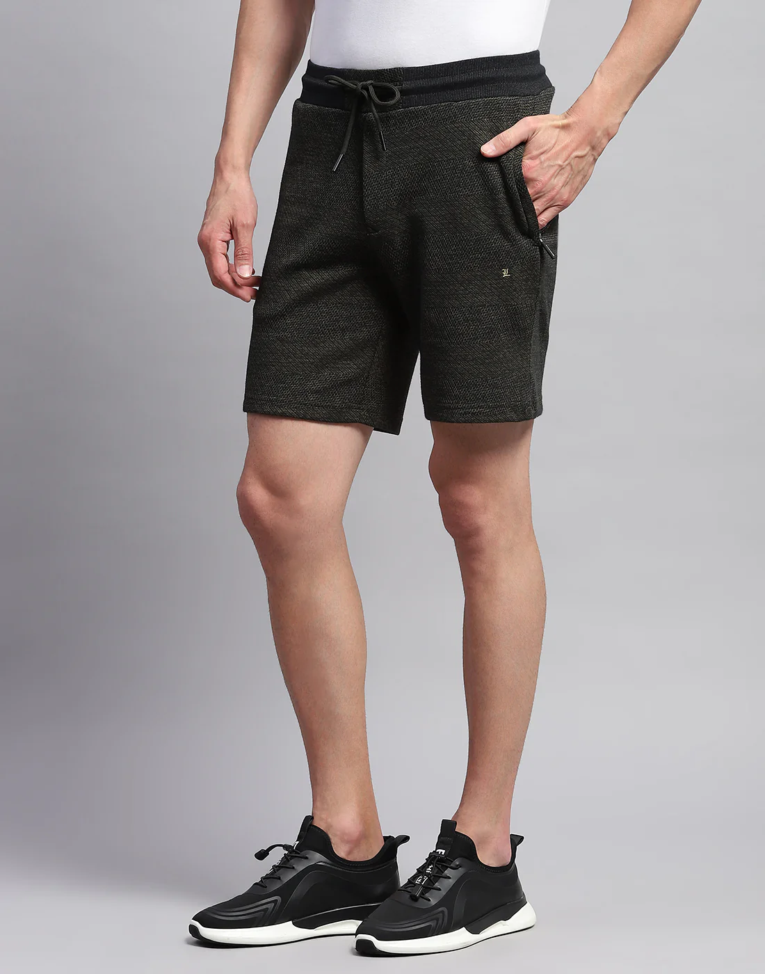 Men Olive Solid Regular Fit Bermuda - Image 3